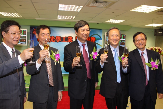 瑹 鞎瑟 00 唳 臬 批捆