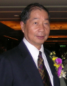 董事長李庸三
