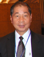 董事長李庸三